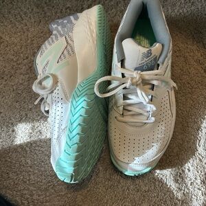 696-New balance sneakers blue and white